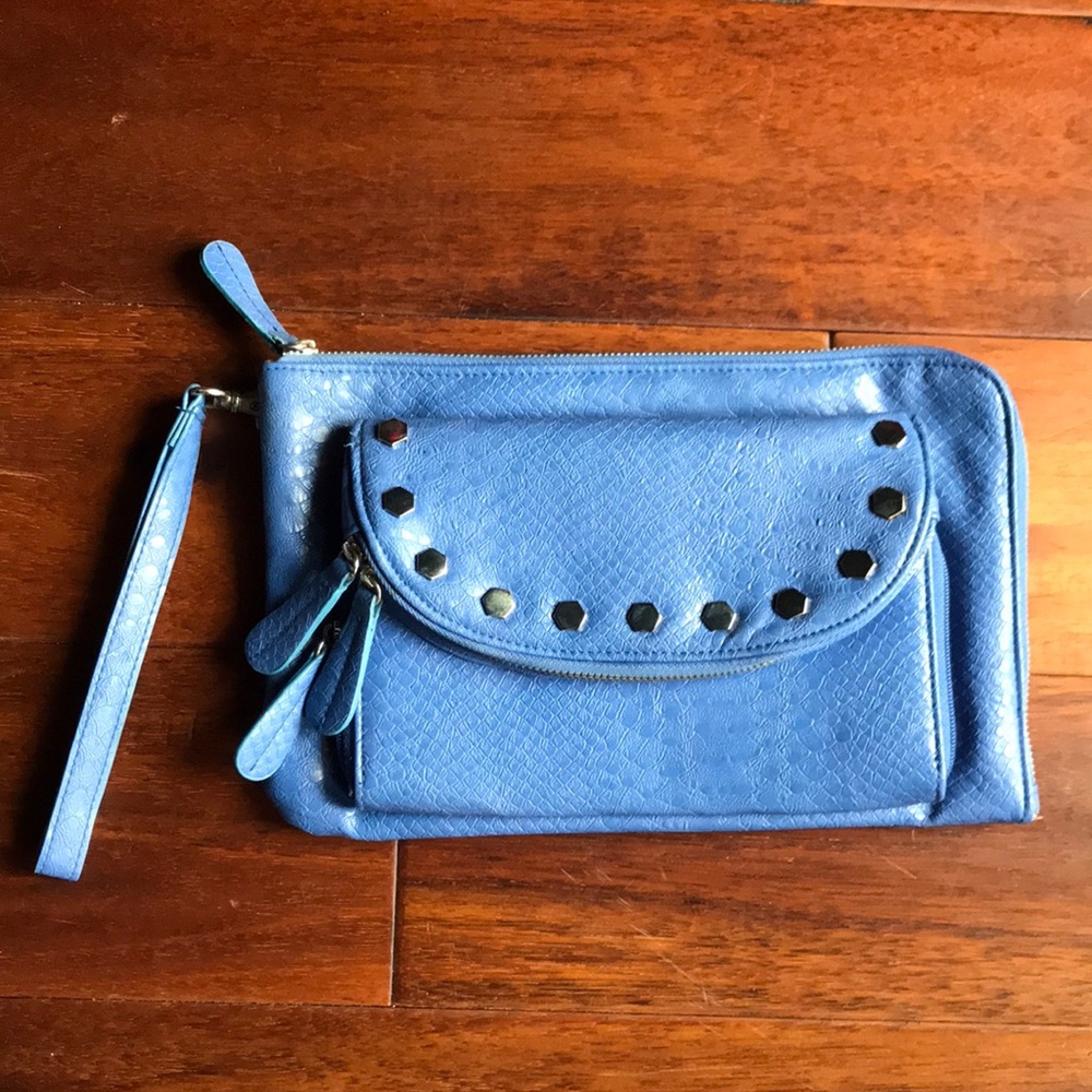 Jessica Simpson clutch